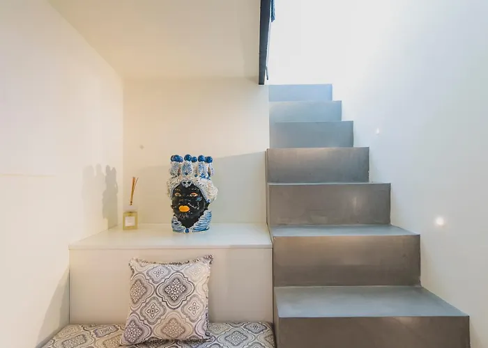 Bed and breakfast Design 4*